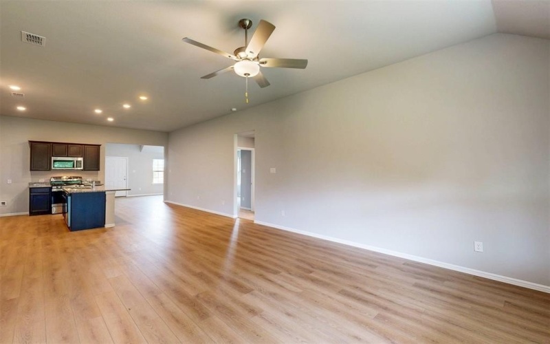 3309 Fortress Way, Denton, TX 76208, 3 Habitaciones Habitaciones , ,2 BañosBaños,Residential,En Venta,3309 Fortress Way,0,20860866