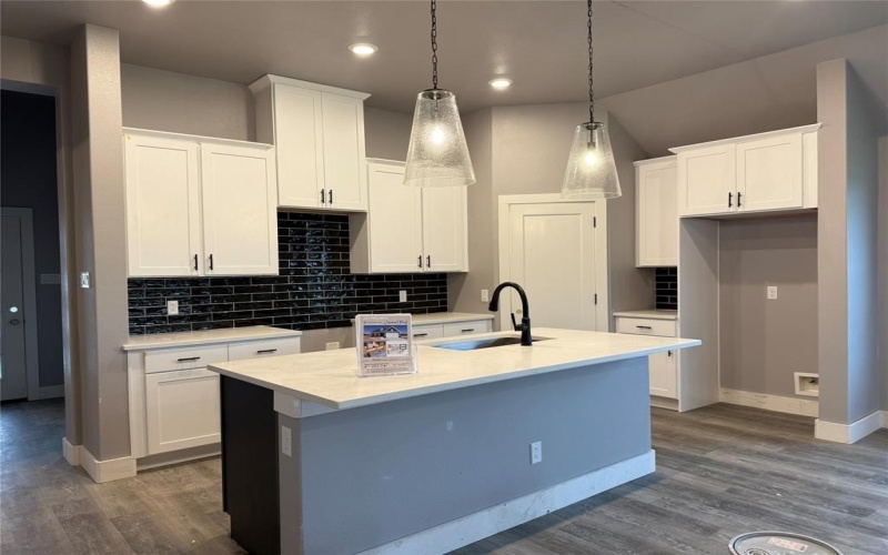 1217 Frio Drive, Springtown, TX 76082, 3 Bedrooms Bedrooms, ,2 BathroomsBathrooms,Residential,For Sale,1217 Frio Drive,20865253