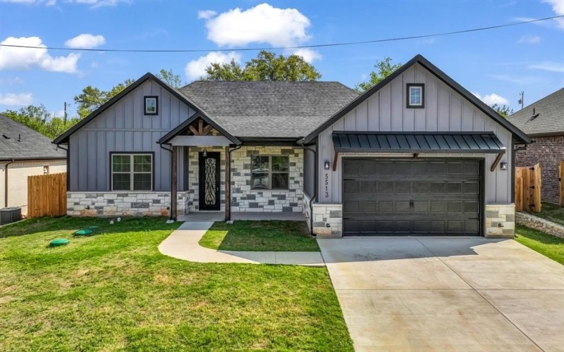 5513 Firewood Trail, Granbury, TX 76048, 3 Bedrooms Bedrooms, ,2 BathroomsBathrooms,Residential,For Sale,5513 Firewood Trail,20886953