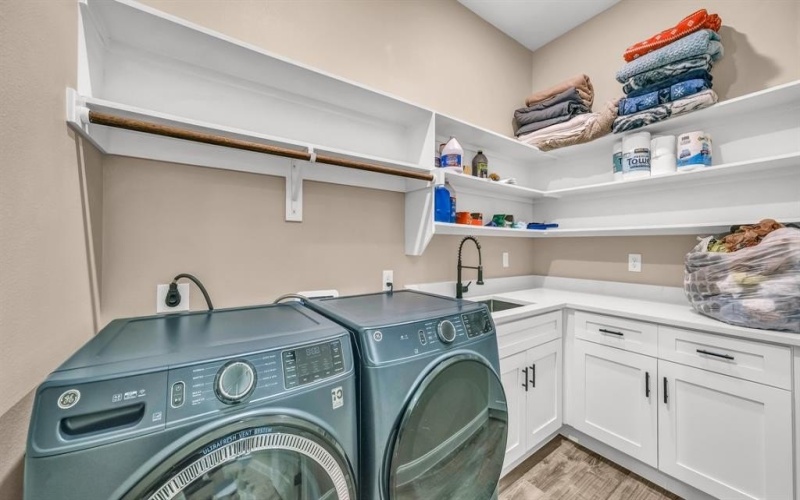 5513 Firewood Trail, Granbury, TX 76048, 3 Bedrooms Bedrooms, ,2 BathroomsBathrooms,Residential,For Sale,5513 Firewood Trail,20886953