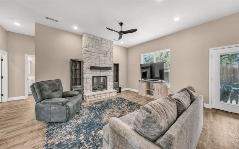 5513 Firewood Trail, Granbury, TX 76048, 3 Bedrooms Bedrooms, ,2 BathroomsBathrooms,Residential,For Sale,5513 Firewood Trail,20886953