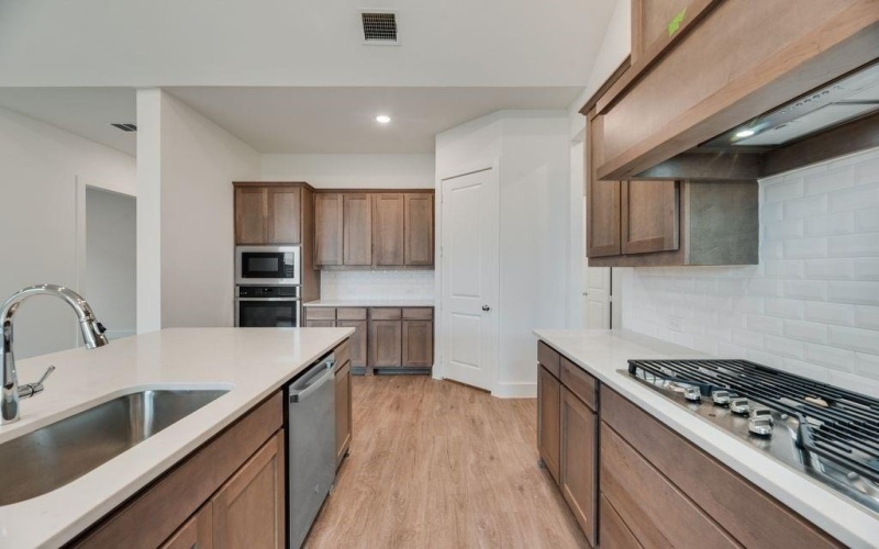 2024 Blue Moon Bay, Mesquite, TX 75181, 4 Habitaciones Habitaciones , ,5 BañosBaños,Residential,En Venta,2024 Blue Moon Bay,20867794