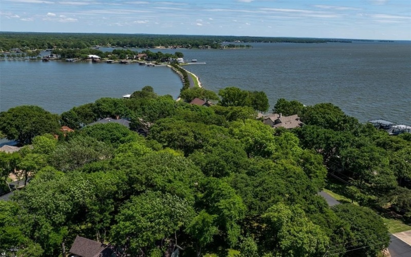 697 Enchanted Isles Drive, Mabank, TX 75156, 2 Habitaciones Habitaciones , ,2 BañosBaños,Residential,En Venta,697 Enchanted Isles Drive,20872943