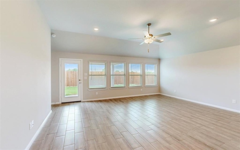 716 Tawny Turn, Lavon, TX 75166, 4 Bedrooms Bedrooms, ,2 BathroomsBathrooms,Residential,For Sale,716 Tawny Turn,20840206