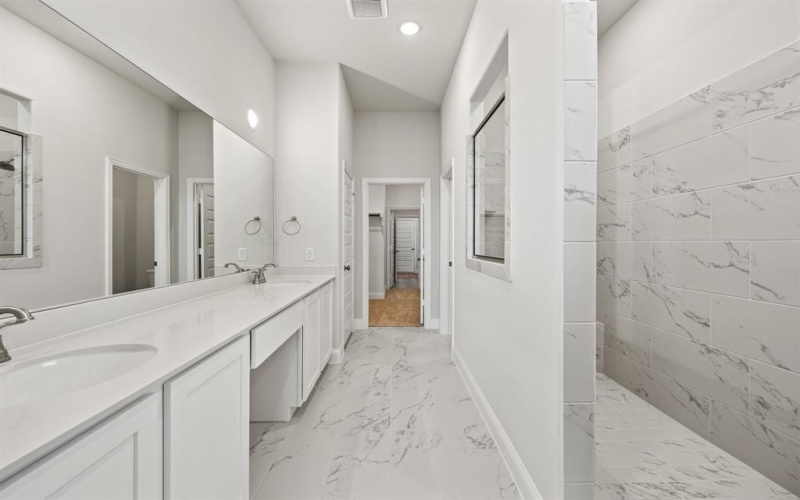 2709 Lafayette Drive, Rowlett, TX 75088, 4 Habitaciones Habitaciones , ,3 BañosBaños,Residential,En Venta,2709 Lafayette Drive,0,20884980