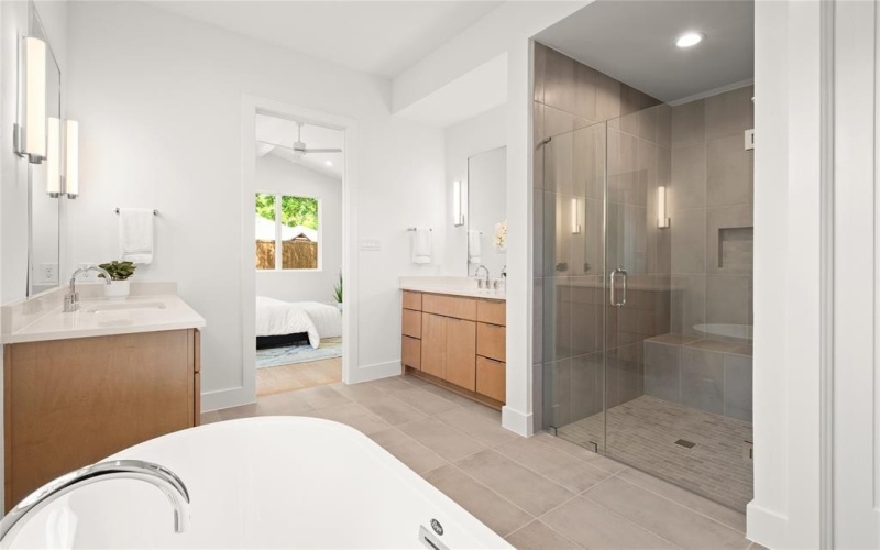 410 Kirkwood Drive, Dallas, TX 75218, 4 Habitaciones Habitaciones , ,3 BañosBaños,Residential,En Venta,410 Kirkwood Drive,20824804