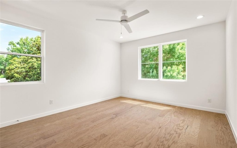 410 Kirkwood Drive, Dallas, TX 75218, 4 Habitaciones Habitaciones , ,3 BañosBaños,Residential,En Venta,410 Kirkwood Drive,20824804