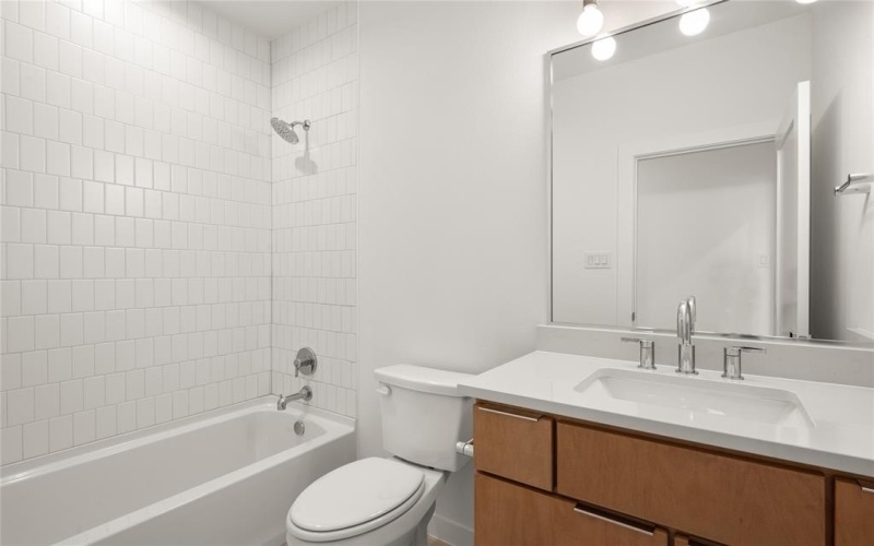 410 Kirkwood Drive, Dallas, TX 75218, 4 Habitaciones Habitaciones , ,3 BañosBaños,Residential,En Venta,410 Kirkwood Drive,20824804