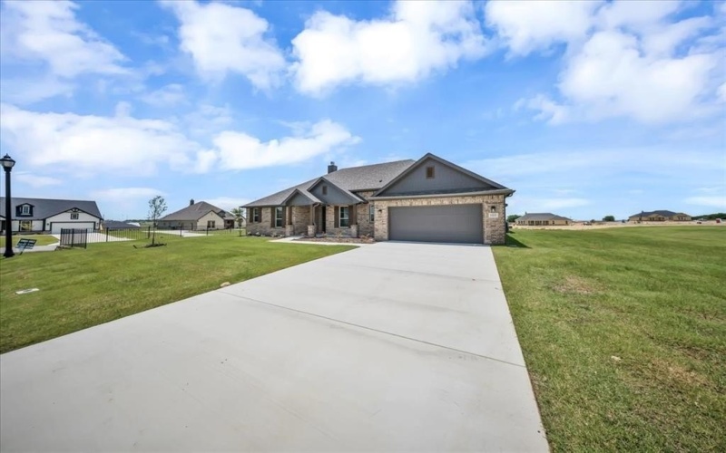 105 Moss Glen Lane, New Fairview, TX 76078, 4 Bedrooms Bedrooms, ,2 BathroomsBathrooms,Residential,For Sale,105 Moss Glen Lane,20911736