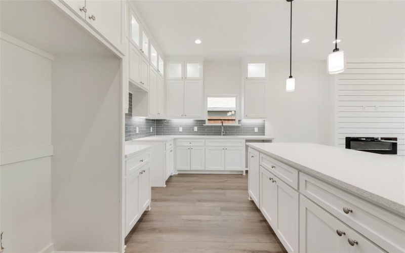 2534 Southland Street, Dallas, TX 75215, 4 Bedrooms Bedrooms, ,2 BathroomsBathrooms,Residential,For Sale,2534 Southland Street,20910136