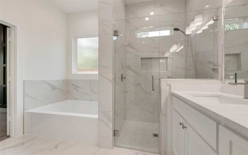 2534 Southland Street, Dallas, TX 75215, 4 Bedrooms Bedrooms, ,2 BathroomsBathrooms,Residential,For Sale,2534 Southland Street,20910136