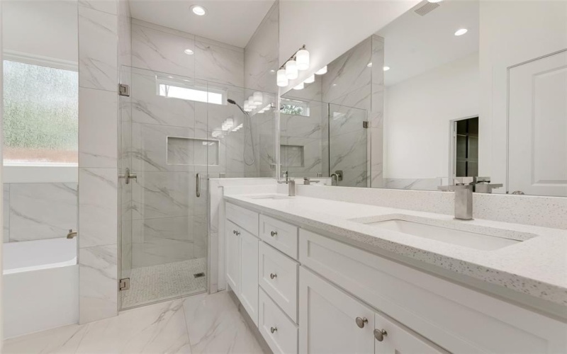 2534 Southland Street, Dallas, TX 75215, 4 Bedrooms Bedrooms, ,2 BathroomsBathrooms,Residential,For Sale,2534 Southland Street,20910136