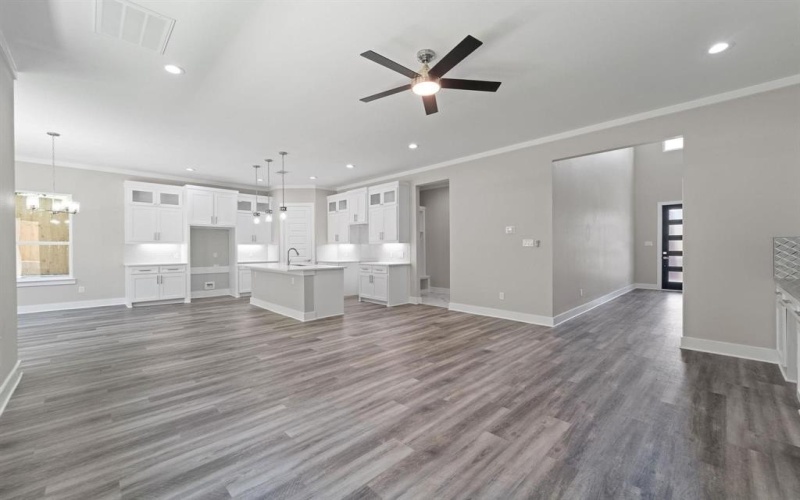 1320 Compton Street, Dallas, TX 75203, 4 Bedrooms Bedrooms, ,2 BathroomsBathrooms,Residential,For Sale,1320 Compton Street,20914539