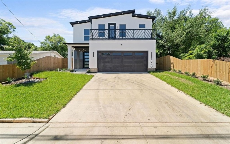 1320 Compton Street, Dallas, TX 75203, 4 Bedrooms Bedrooms, ,2 BathroomsBathrooms,Residential,For Sale,1320 Compton Street,20914539