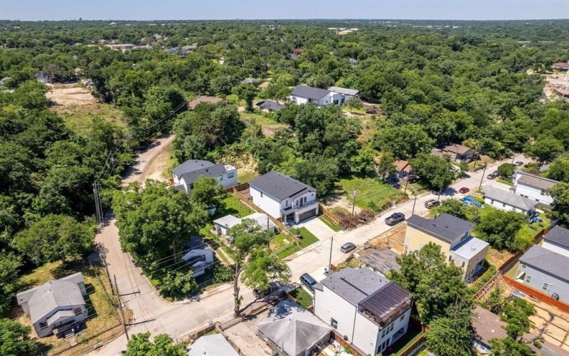 1320 Compton Street, Dallas, TX 75203, 4 Bedrooms Bedrooms, ,2 BathroomsBathrooms,Residential,For Sale,1320 Compton Street,20914539