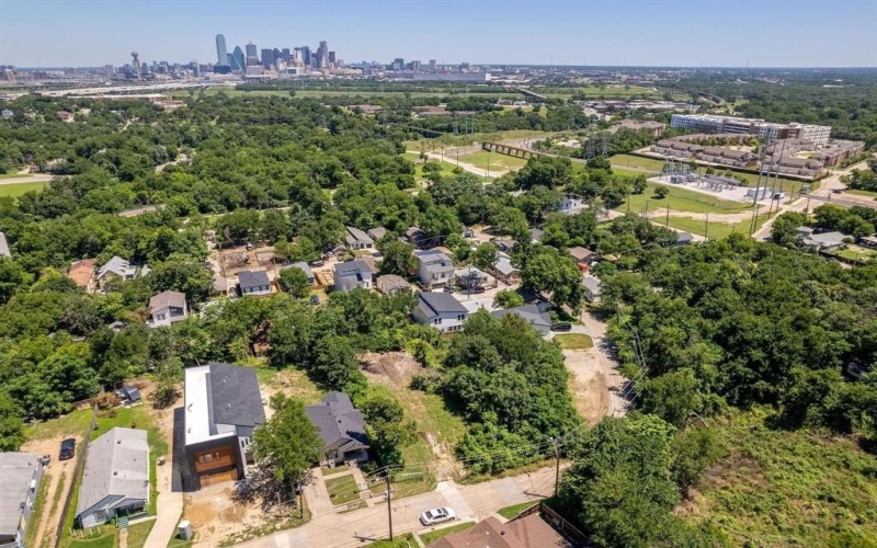 1320 Compton Street, Dallas, TX 75203, 4 Bedrooms Bedrooms, ,2 BathroomsBathrooms,Residential,For Sale,1320 Compton Street,20914539