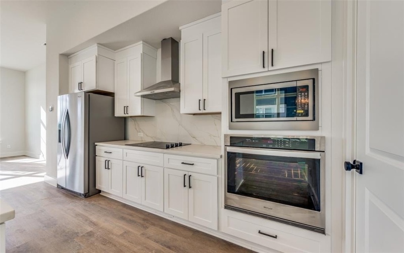 13325 Bee Street #103, Farmers Branch, TX 75234, 3 Habitaciones Habitaciones , ,3 BañosBaños,Residential,En Venta,13325 Bee Street,20936693