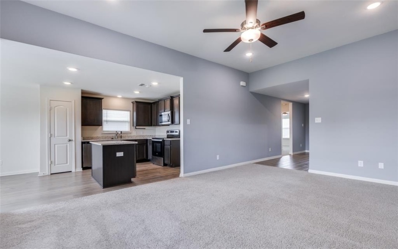 9936 Voyager Lane, Fort Worth, TX 76131, 3 Bedrooms Bedrooms, ,2 BathroomsBathrooms,Residential,For Sale,9936 Voyager Lane,20934774