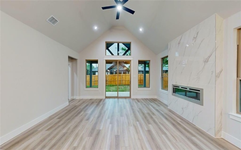 6835 Rutland Drive, Arlington, TX 76002, 4 Bedrooms Bedrooms, ,2 BathroomsBathrooms,Residential,For Sale,6835 Rutland Drive,20927503