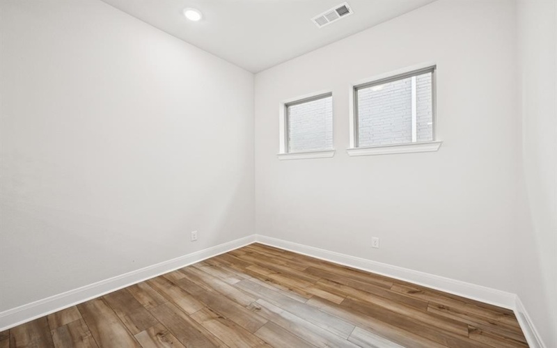 9452 Dahlia Boulevard, Mesquite, TX 75126, 2 Bedrooms Bedrooms, ,2 BathroomsBathrooms,Residential,For Sale,9452 Dahlia Boulevard,0,20929898