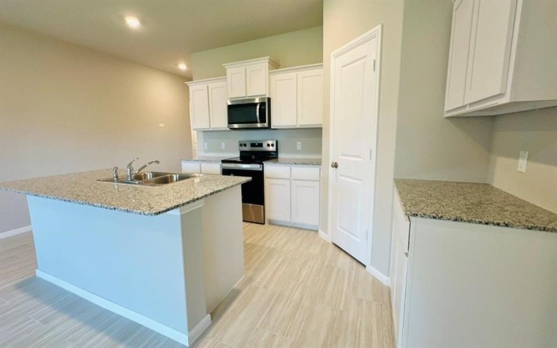1628 MARSH Street, Cleburne, TX 76033, 4 Habitaciones Habitaciones , ,2 BañosBaños,Residential,En Venta,1628 MARSH Street,20936495