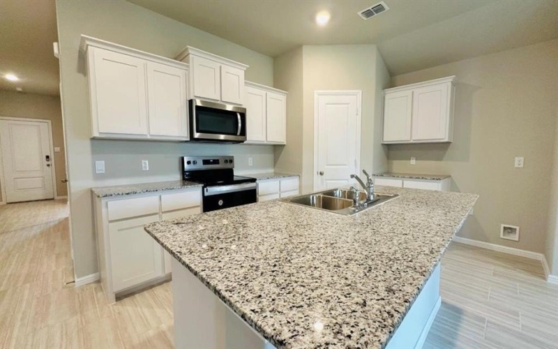 1628 MARSH Street, Cleburne, TX 76033, 4 Habitaciones Habitaciones , ,2 BañosBaños,Residential,En Venta,1628 MARSH Street,20936495