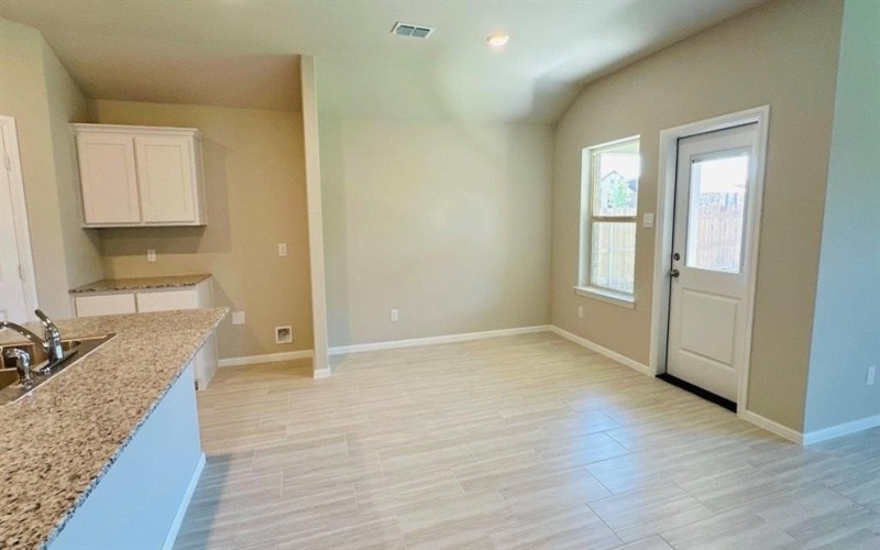 1628 MARSH Street, Cleburne, TX 76033, 4 Habitaciones Habitaciones , ,2 BañosBaños,Residential,En Venta,1628 MARSH Street,20936495