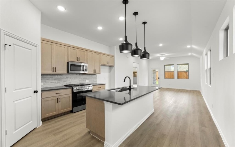 14125 Gallatin Street, Pilot Point, TX 76258, 3 Habitaciones Habitaciones , ,2 BañosBaños,Residential,En Venta,14125 Gallatin Street,20935073