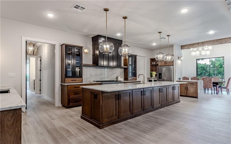 1136 Queen Elizabeth Drive, McGregor, TX 76657, 4 Habitaciones Habitaciones , ,3 BañosBaños,Residential,En Venta,1136 Queen Elizabeth Drive,227798