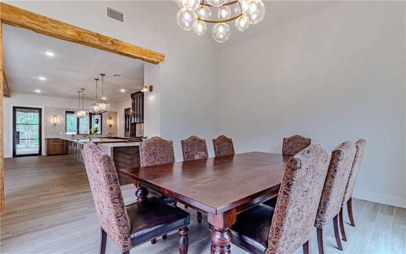1136 Queen Elizabeth Drive, McGregor, TX 76657, 4 Habitaciones Habitaciones , ,3 BañosBaños,Residential,En Venta,1136 Queen Elizabeth Drive,227798