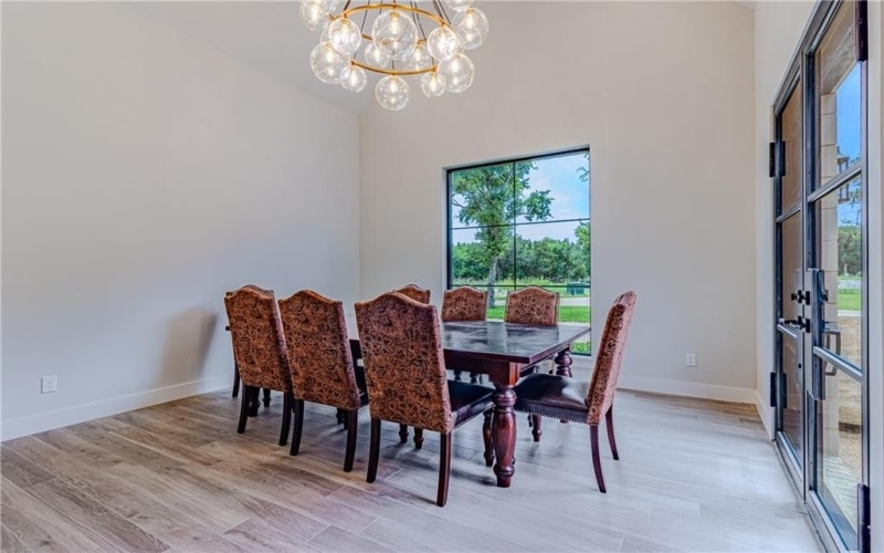 1136 Queen Elizabeth Drive, McGregor, TX 76657, 4 Habitaciones Habitaciones , ,3 BañosBaños,Residential,En Venta,1136 Queen Elizabeth Drive,227798
