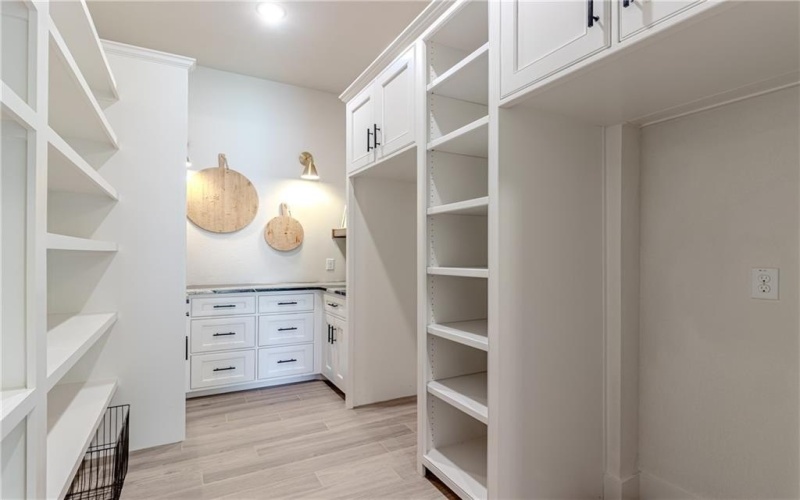 1136 Queen Elizabeth Drive, McGregor, TX 76657, 4 Habitaciones Habitaciones , ,3 BañosBaños,Residential,En Venta,1136 Queen Elizabeth Drive,227798