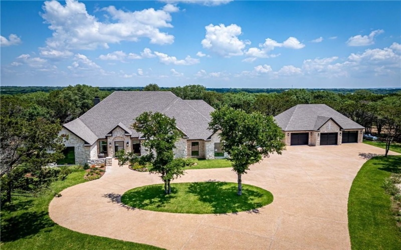 1136 Queen Elizabeth Drive, McGregor, TX 76657, 4 Habitaciones Habitaciones , ,3 BañosBaños,Residential,En Venta,1136 Queen Elizabeth Drive,227798
