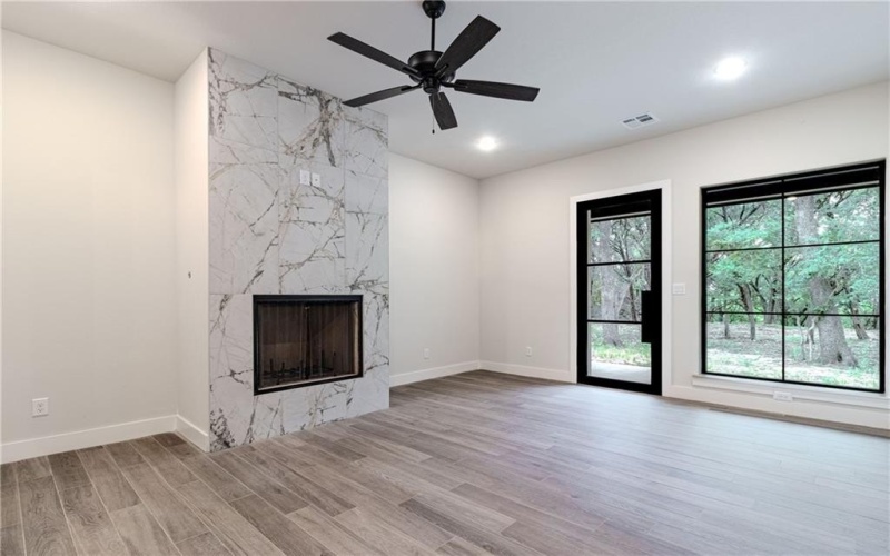 1136 Queen Elizabeth Drive, McGregor, TX 76657, 4 Habitaciones Habitaciones , ,3 BañosBaños,Residential,En Venta,1136 Queen Elizabeth Drive,227798