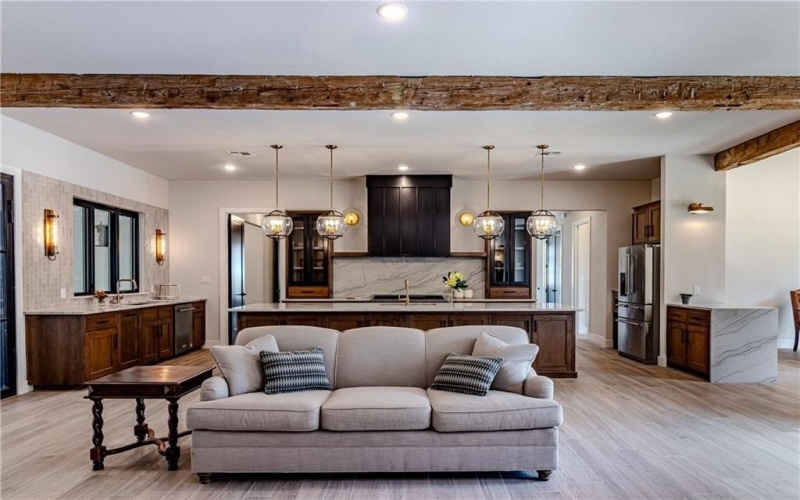 1136 Queen Elizabeth Drive, McGregor, TX 76657, 4 Habitaciones Habitaciones , ,3 BañosBaños,Residential,En Venta,1136 Queen Elizabeth Drive,227798