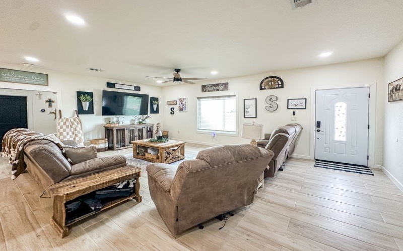 389 Private Rd 400-L, Seminole, TX 79360, 3 Habitaciones Habitaciones , ,2 BañosBaños,Residential,En Venta,389 Private Rd 400-L,160245