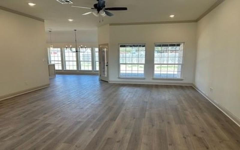 881 Day Star Drive, Hewitt, TX 76643, 3 Habitaciones Habitaciones , ,2 BañosBaños,Residential,En Venta,881 Day Star Drive,0,228901