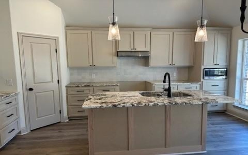 881 Day Star Drive, Hewitt, TX 76643, 3 Habitaciones Habitaciones , ,2 BañosBaños,Residential,En Venta,881 Day Star Drive,0,228901