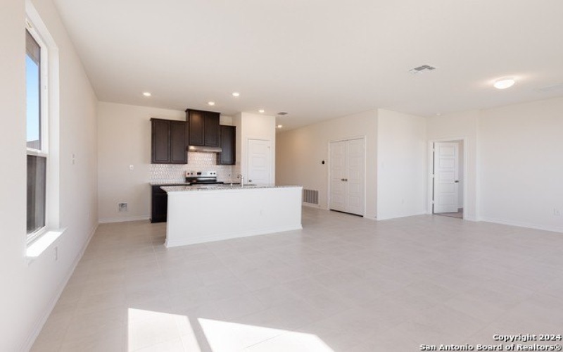 15311 Penelope St, San Antonio, TX 78245, 3 Habitaciones Habitaciones , ,2 BañosBaños,Residential,En Venta,15311 Penelope St,1799554