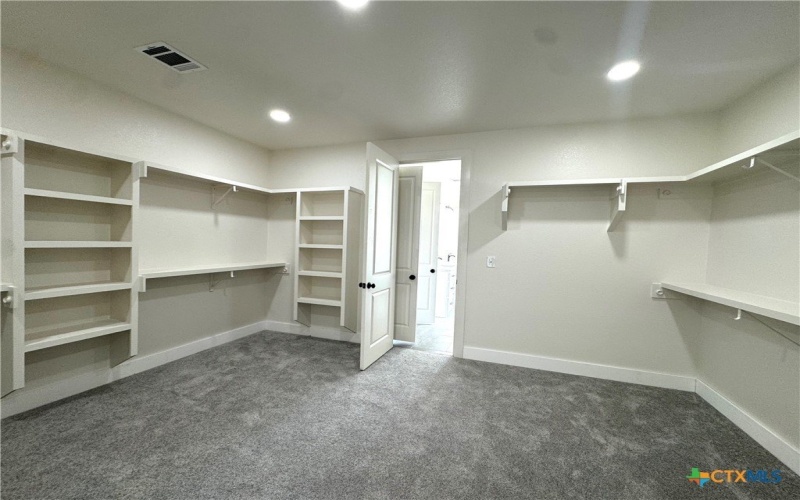5501 Hollow Loop, Salado, TX 76571, 3 Habitaciones Habitaciones , ,2 BañosBaños,Residential,En Venta,5501 Hollow Loop,577427