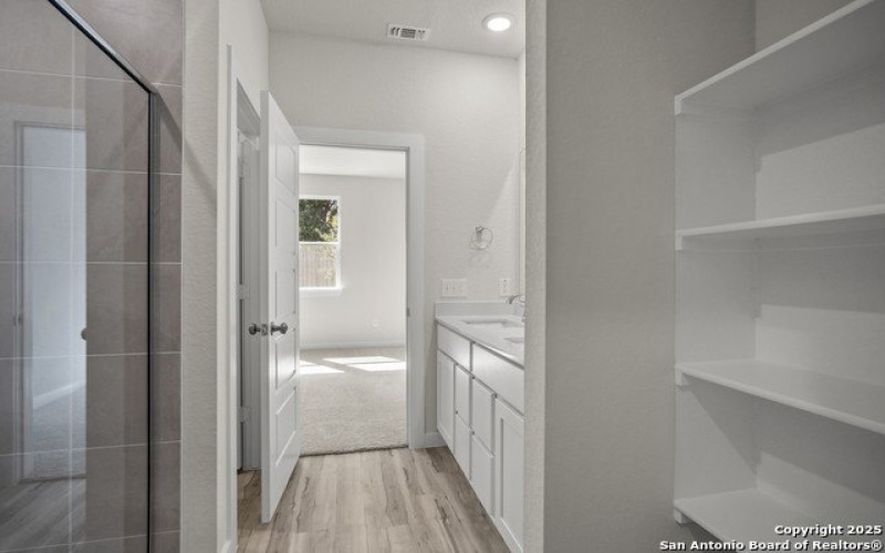 9006 WILDWOOD PASS, San Antonio, TX 78254, 4 Habitaciones Habitaciones , ,2 BañosBaños,Residential,En Venta,9006 WILDWOOD PASS,0,1857476