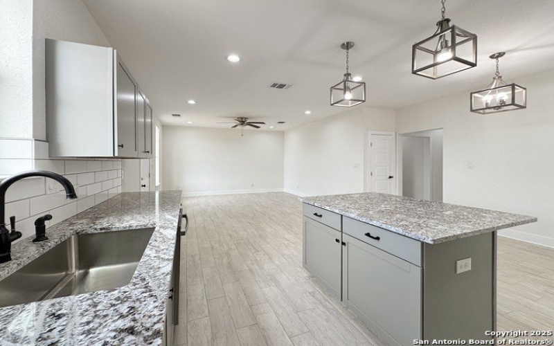 1637 Bob White, Spring Branch, TX 78070, 3 Habitaciones Habitaciones , ,2 BañosBaños,Residential,En Venta,1637 Bob White,1867049