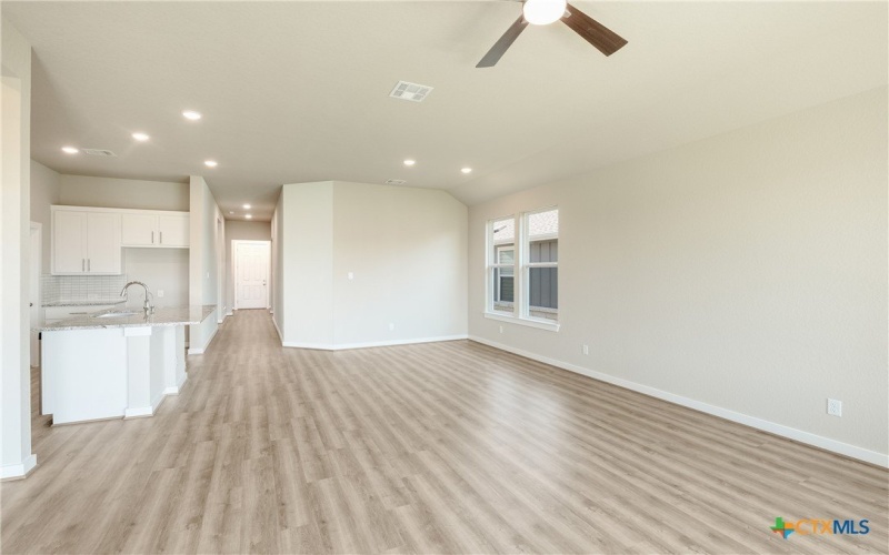 12216 Latticework, Schertz, TX 78154, 4 Bedrooms Bedrooms, ,2 BathroomsBathrooms,Residential,For Sale,12216 Latticework,0,555982