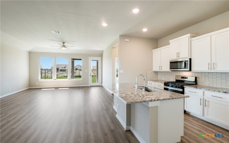 12216 Latticework, Schertz, TX 78154, 4 Bedrooms Bedrooms, ,2 BathroomsBathrooms,Residential,For Sale,12216 Latticework,0,555982