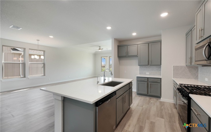 12236 Latticework, Schertz, TX 78154, 4 Bedrooms Bedrooms, ,3 BathroomsBathrooms,Residential,For Sale,12236 Latticework,0,555984