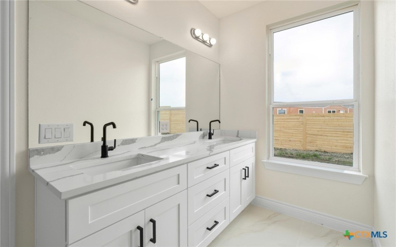 459 Rancho Linda Drive, Lockhart, TX 78644, 4 Habitaciones Habitaciones , ,3 BañosBaños,Residential,En Venta,459 Rancho Linda Drive,572316