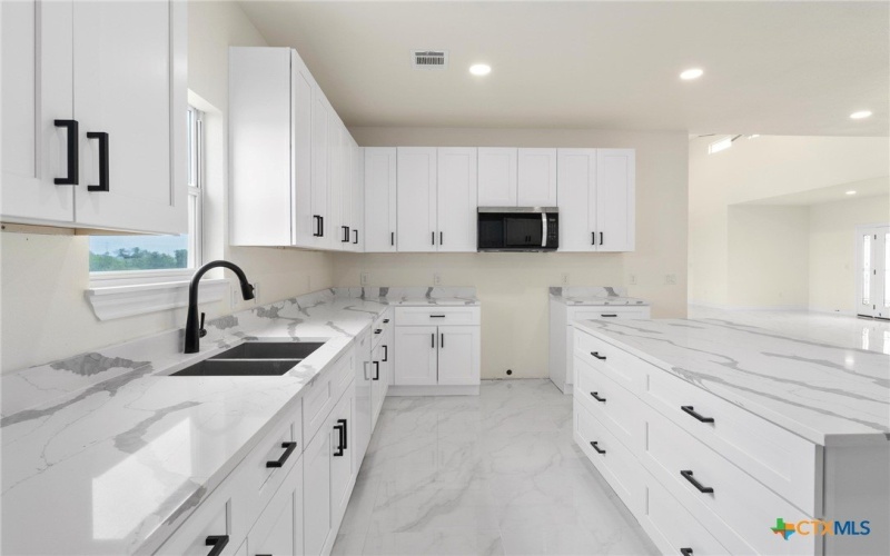 459 Rancho Linda Drive, Lockhart, TX 78644, 4 Habitaciones Habitaciones , ,3 BañosBaños,Residential,En Venta,459 Rancho Linda Drive,572316