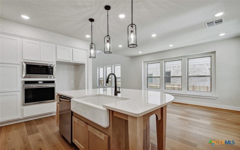 1826 Nettletree Road, New Braunfels, TX 78132, 3 Bedrooms Bedrooms, ,2 BathroomsBathrooms,Residential,For Sale,1826 Nettletree Road,579154