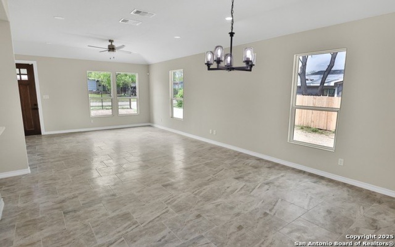 151 Westknoll, San Antonio, TX 78227, 4 Habitaciones Habitaciones , ,3 BañosBaños,Residential,En Venta,151 Westknoll,1861847