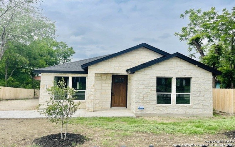 151 Westknoll, San Antonio, TX 78227, 4 Habitaciones Habitaciones , ,3 BañosBaños,Residential,En Venta,151 Westknoll,1861847
